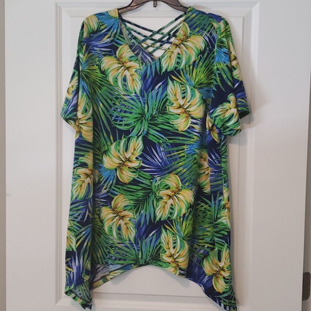 like new plus size multi color top moms day